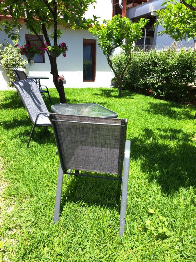 Citrus Garden Lejlighed Nea Skioni Eksteriør billede